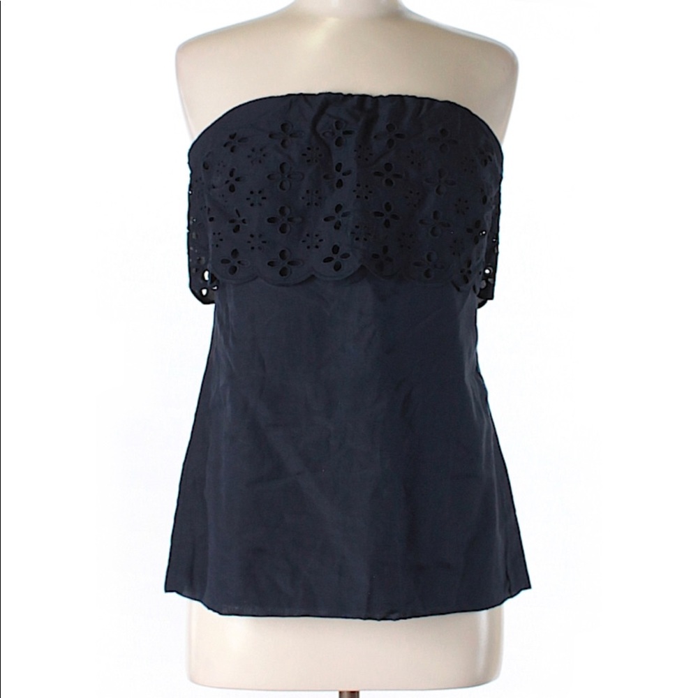 Strapless lace detailed top
